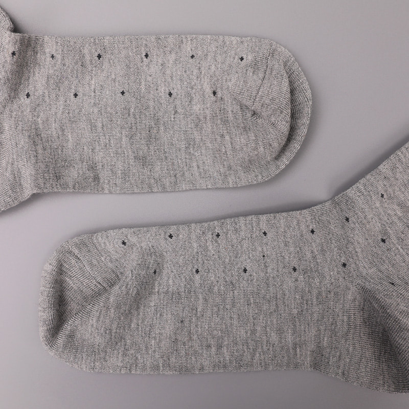 Pehmeä kehrätty silkki nylon päällystetty ammoniakki, näkymätön timantin muotoinen pieni piste jacquard käsin ommeltu talvi paksut miesten sukat WSD2851
