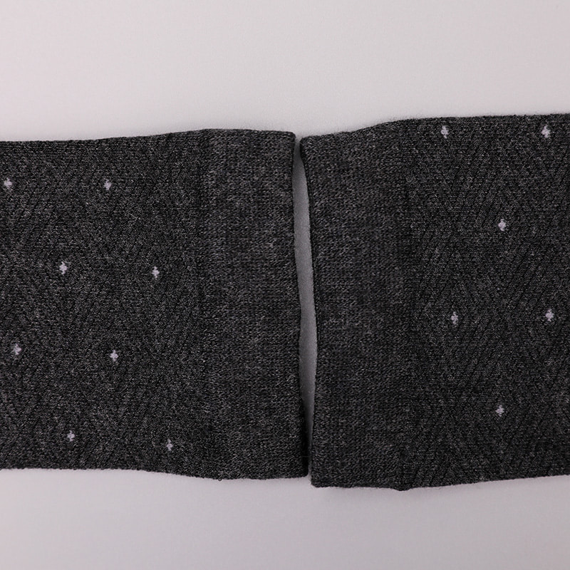 Pehmeä kehrätty silkki nylon päällystetty ammoniakki, näkymätön timantin muotoinen pieni piste jacquard käsin ommeltu talvi paksut miesten sukat WSD2851