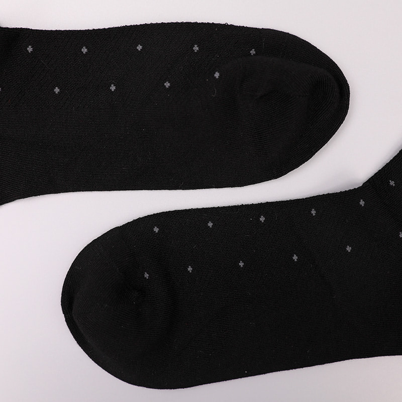 Pehmeä kehrätty silkki nylon päällystetty ammoniakki, näkymätön timantin muotoinen pieni piste jacquard käsin ommeltu talvi paksut miesten sukat WSD2851