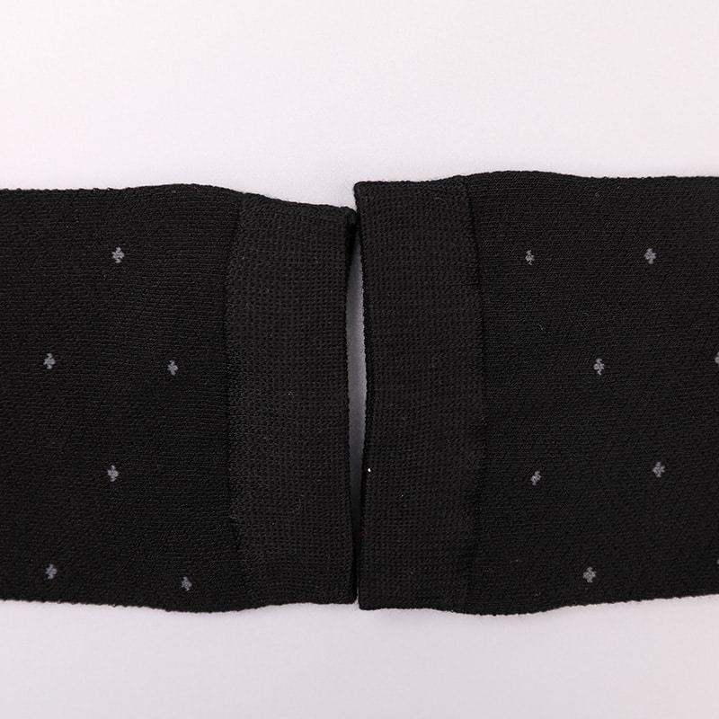 Pehmeä kehrätty silkki nylon päällystetty ammoniakki, näkymätön timantin muotoinen pieni piste jacquard käsin ommeltu talvi paksut miesten sukat WSD2851