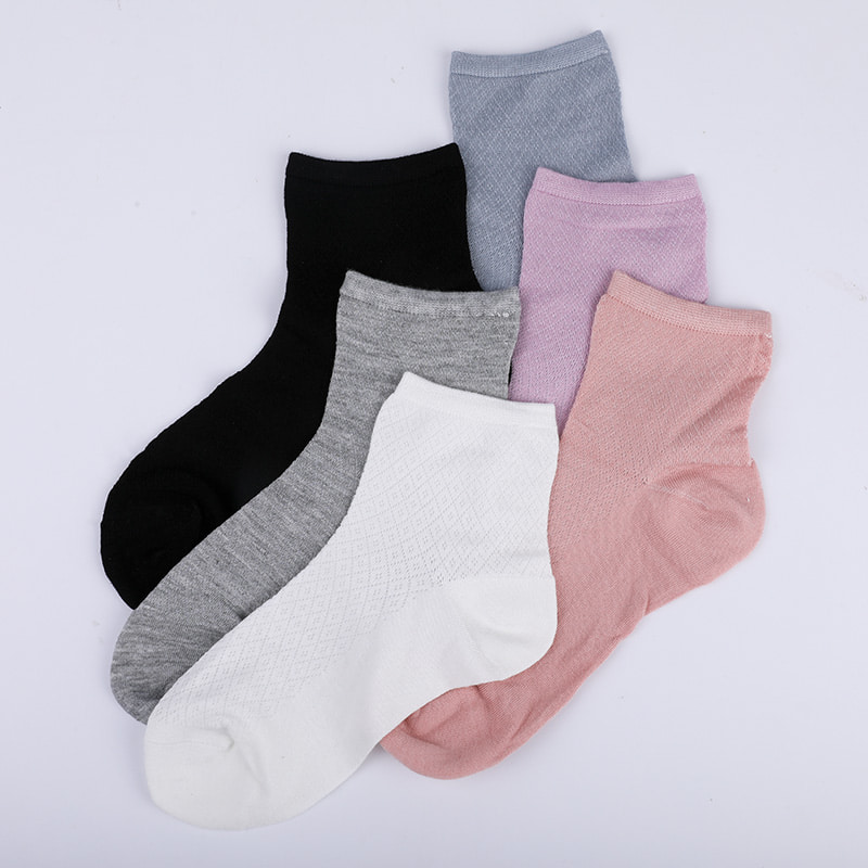 Pehmeä bambukuituinen nylonlaukku, ohuet pienet timanttihousut vapaa-ajan naisten sukat, käsin ommeltut naisten sukat WSD1689