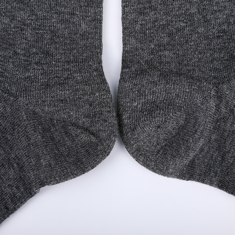 Kampatut puuvillaiset ammoniakkisukat 98% puuvillalanka pieni jacquard käsin ommeltu syksyn ja talven miesten sukat WSD2581