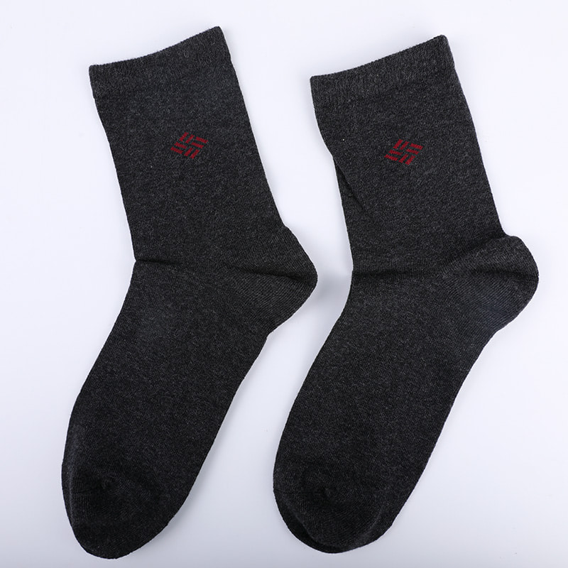 Kampatut puuvillaiset ammoniakkisukat 98% puuvillalanka pieni jacquard käsin ommeltu syksyn ja talven miesten sukat WSD2581