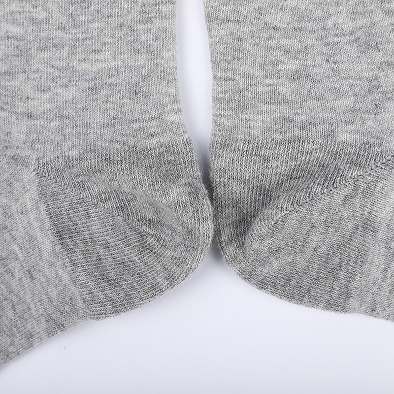 Kampatut puuvillaiset ammoniakkisukat 98% puuvillalanka pieni jacquard käsin ommeltu syksyn ja talven miesten sukat WSD2581