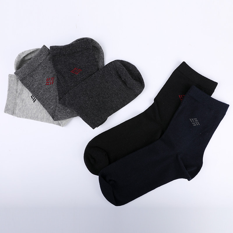 Kampatut puuvillaiset ammoniakkisukat 98% puuvillalanka pieni jacquard käsin ommeltu syksyn ja talven miesten sukat WSD2581